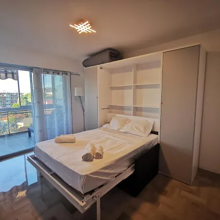 Appartement Sea Side Oceanides Juan-les-Pins