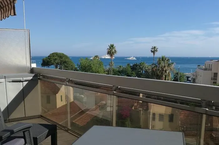 Sea Side Oceanides *